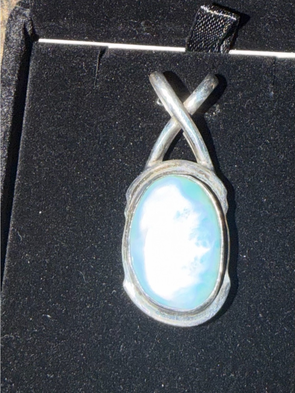 NEW STERLING SILVER AND NATURAL LARIMAR OVAL PENDANT NECKLACE